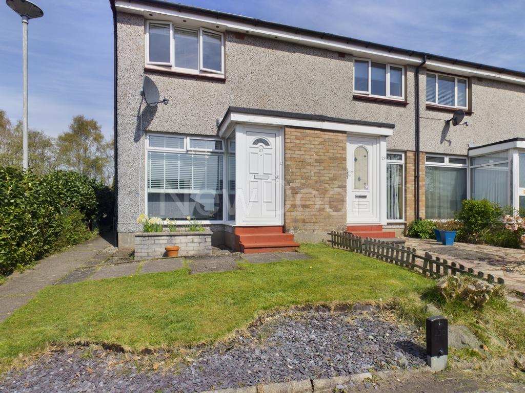 Buchanan Ave, PA7 2 bed terraced house £145,000