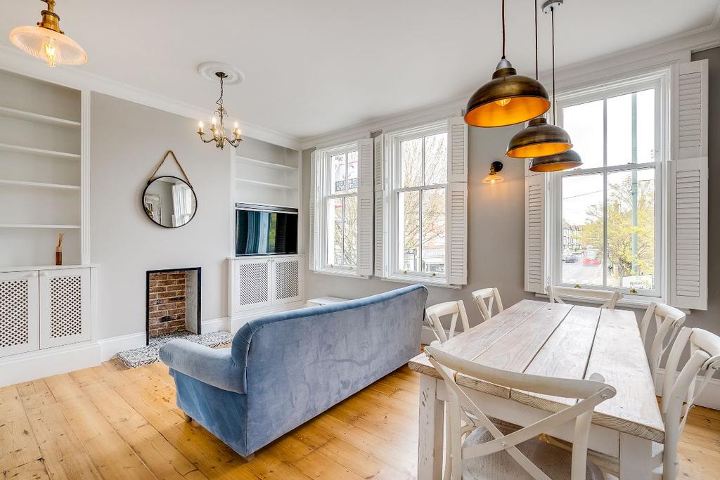 White Hart Lane, Barnes, SW13 2 bed £699,000