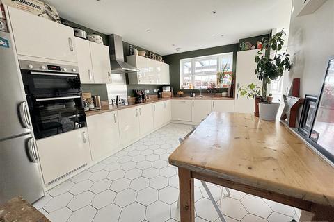 3 bedroom semi-detached house for sale, Savoy Street, Exeter