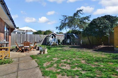 69 Copperfields, Lydd, Romney Marsh, TN29 9UU