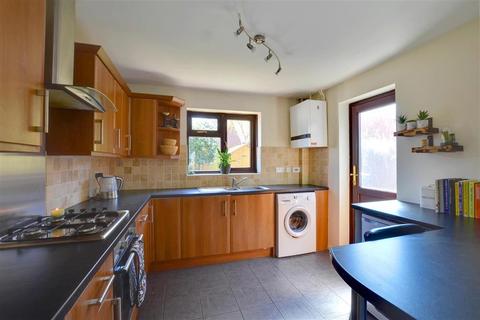 69 Copperfields, Lydd, Romney Marsh, TN29 9UU