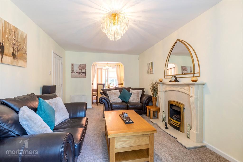 Meadow Vale, Blackburn, BB2 3 bed detached house £220,000