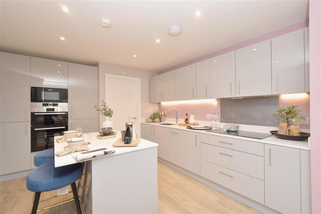 Joseph Lancaster Lane, Keepers Green, Chichester, West Sussex 4 bed