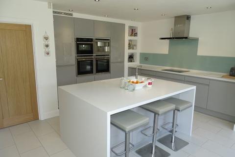 37 Meadway, Ashford, TW15 2TJ