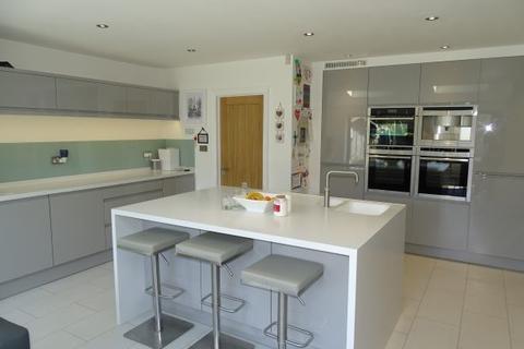 37 Meadway, Ashford, TW15 2TJ