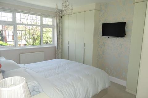 37 Meadway, Ashford, TW15 2TJ