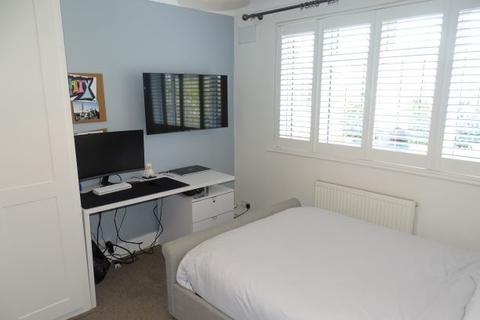 37 Meadway, Ashford, TW15 2TJ