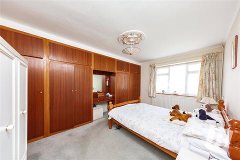 33 Bowes Drive, Ongar, CM5 9AU