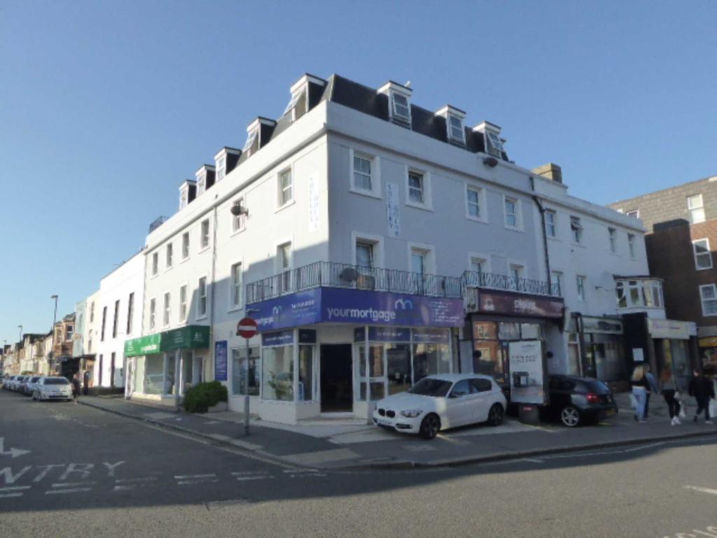 Sudley Terrace, Bognor Regis 1 bed apartment £620 pcm (£143 pw)
