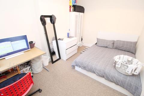 6 bedroom house share to rent - Francis Avenue, Southsea, PO4