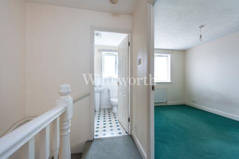 15b, Broomfield Cottages Broomfield Road, London, N13 4NN