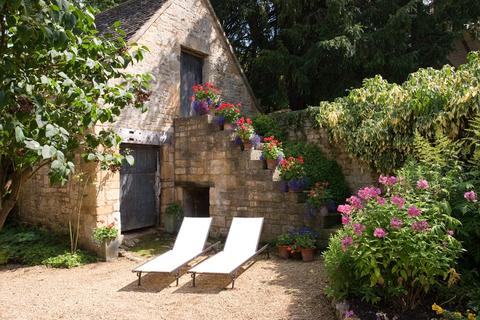 Wolds End House Back Ends, Chipping Campden, GL55 6AB