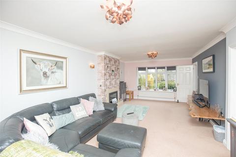 Pippins Meadow Atch Lench Road, Church Lench, Evesham, WR11 4UG