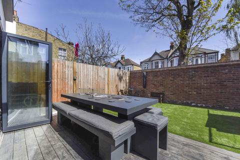 1 Howard Road, New Malden, KT3 4DW