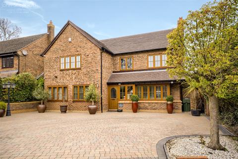 2 Hawthorn Drive, Hollywood, Birmingham, B47 5QT