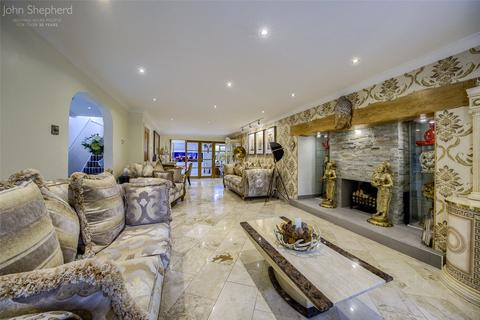 2 Hawthorn Drive, Hollywood, Birmingham, B47 5QT
