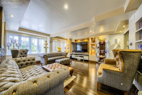 2 Hawthorn Drive, Hollywood, Birmingham, B47 5QT