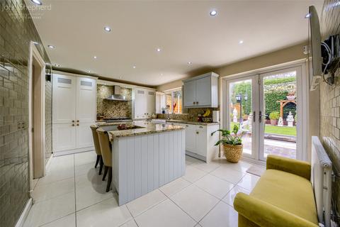 2 Hawthorn Drive, Hollywood, Birmingham, B47 5QT