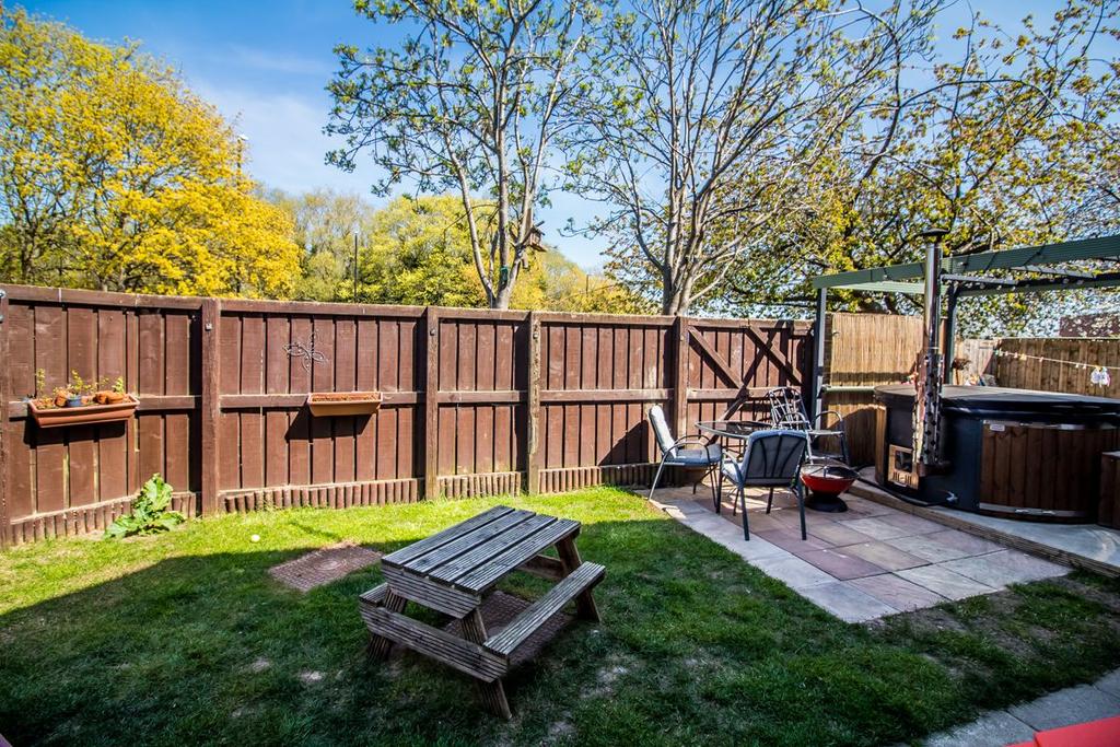 Rear Garden pic 3