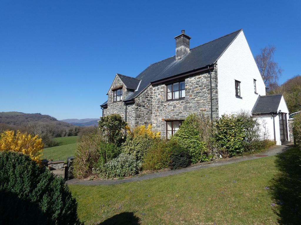 Glenydd, Pencefn Road, Dolgellau LL40... 5 bed detached house £410,000