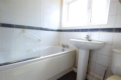 8 Kingsway, Lower Darwen, Darwen, BB3 0RF