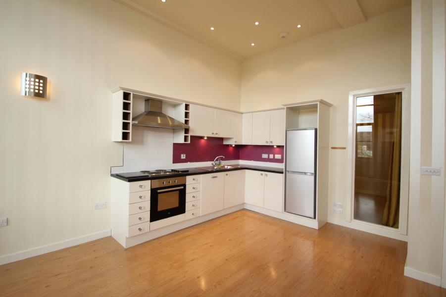 WHITFIELD MILL, APPERLEY BRIDGE, BD10... 2 bed apartment £725 pcm (£