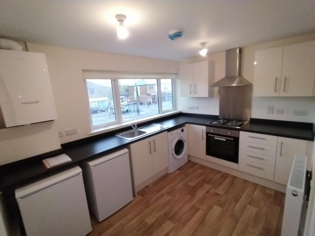Bramcote Lane, Wollaton, NG8 2QJ 2 bed apartment £800 pcm (£185 pw)