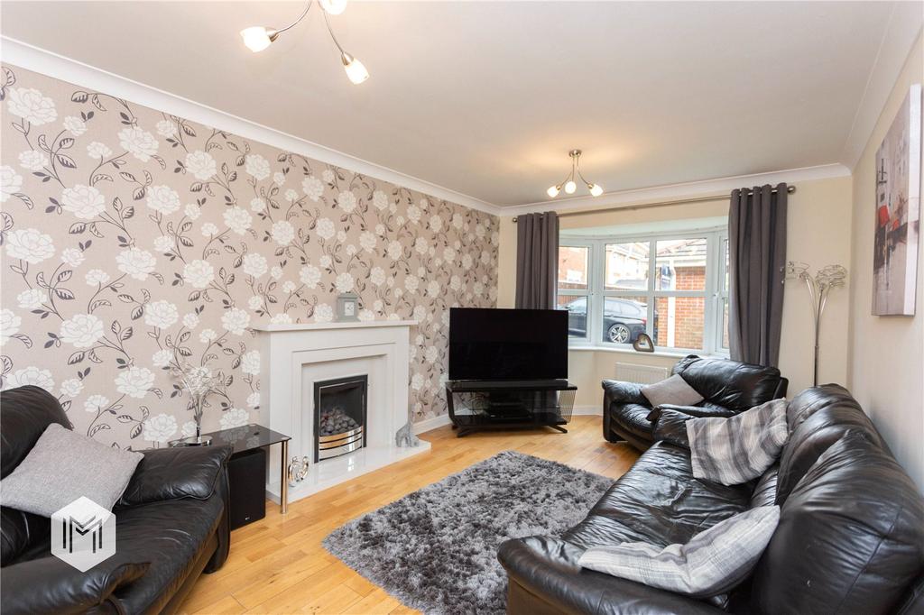 Linden Crescent, Tottington, Bury, BL8 3 bed detached house £285,000