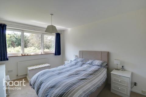 3 Mereside, Orpington, BR6 8ET