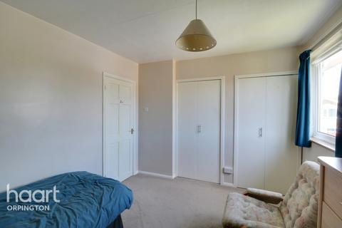 3 Mereside, Orpington, BR6 8ET