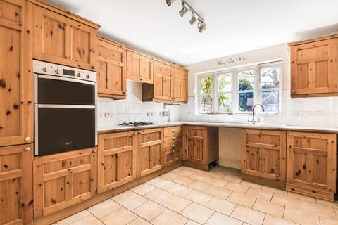 5 Coppice Place, Wormley, Godalming, GU8 5TY