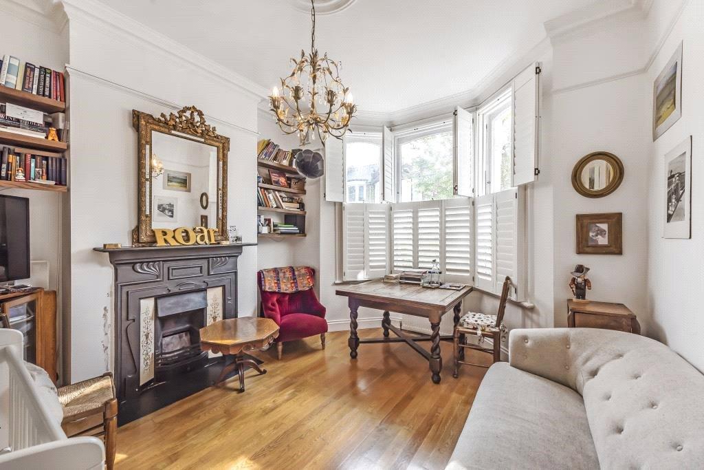 Kylemore Road, West Hampstead, London, NW6 3 bed flat £900,000
