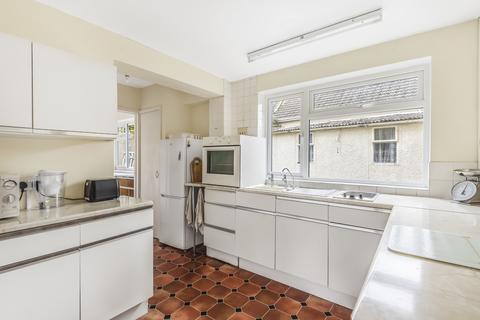 12 Close Gardens, Tetbury, GL8 8DU