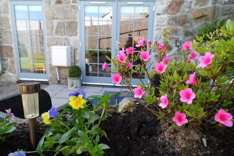 1 bedroom apartment to rent, Carbis Bay