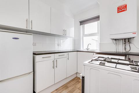 2 bedroom flat to rent, Theatre Street, London