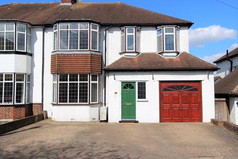 19 Garden Close, Banstead, SM7 2QB