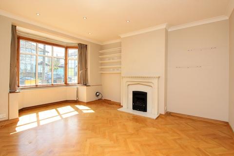 19 Garden Close, Banstead, SM7 2QB