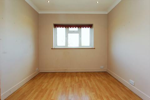 19 Garden Close, Banstead, SM7 2QB
