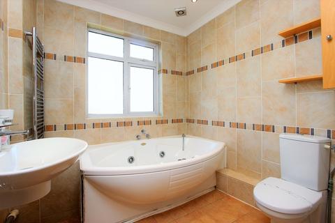 19 Garden Close, Banstead, SM7 2QB