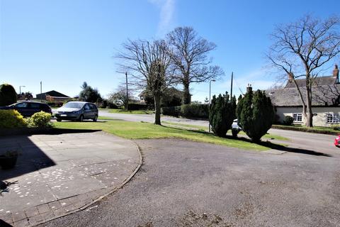 4 Leigh Lane, Bramshall, Uttoxeter, ST14 5DN