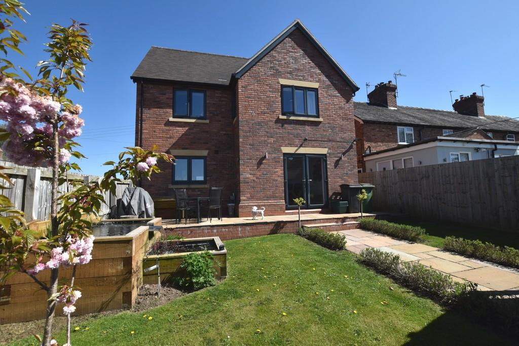 Bentleys Road, Market Drayton 4 bed detached house £325,000