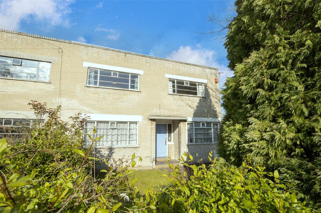 Hurst Park Avenue, Cambridge 4 bed semidetached house £700,000