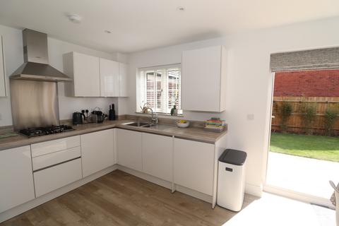 5 Maple Lane, Burton Green, Kenilworth, CV8 1TP