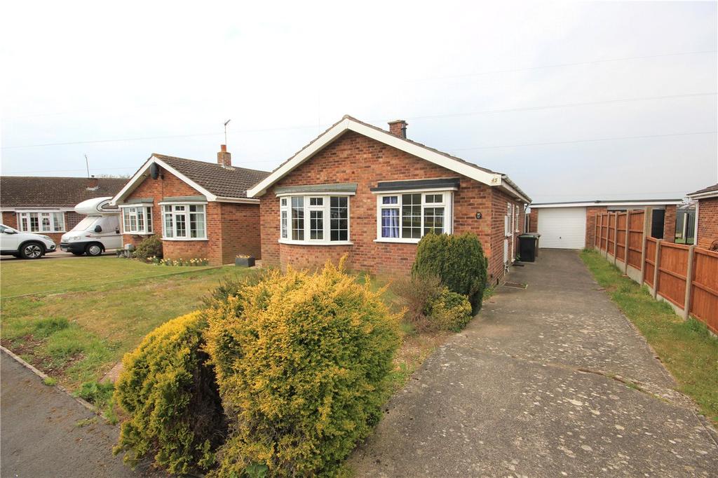 Moor Park, Ruskington, Sleaford, NG34 3 bed bungalow £180,000