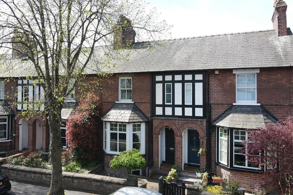 Cranford Avenue, Knutsford 3 bed terraced house £1,750 pcm (£404 pw)