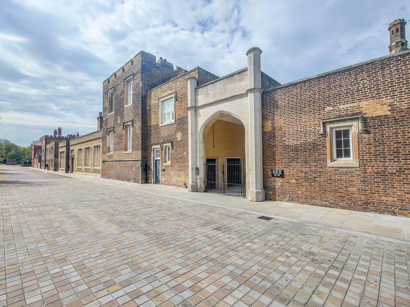 Ashmore Road, Woolwich Academy 2 bed apartment for sale £500,000