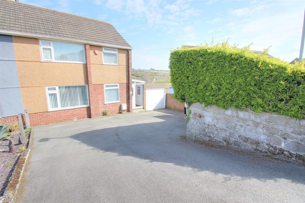 Eastfield Crescent, Plymouth 3 bed semidetached house £290,000