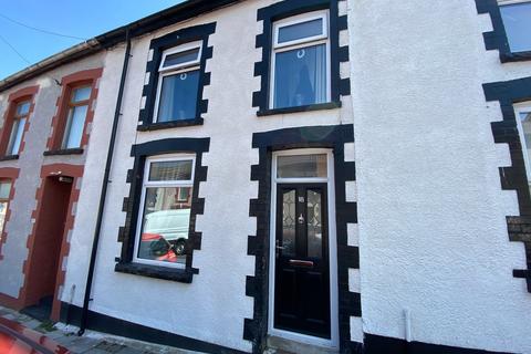 18 Crawshay Road, Tonypandy, CF40 1TD