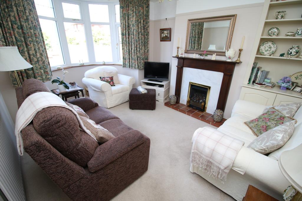 Goodyers End Lane, Bedworth 3 bed semidetached house £215,000