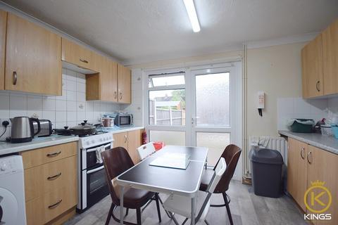 5 bedroom terraced house to rent, Franklin Court, Guildford